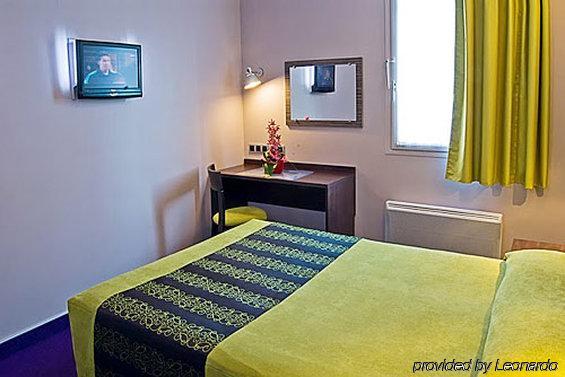 Tourhotel Blois La Chaussee-Saint-Victor Room photo