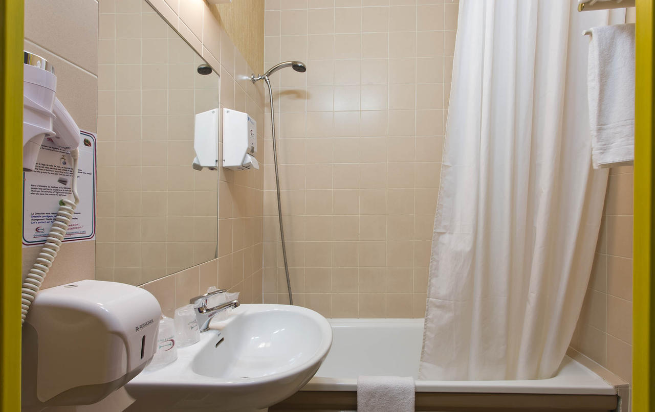 Tourhotel Blois La Chaussee-Saint-Victor Room photo